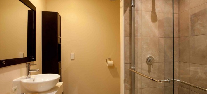 QUEEN ROOM ACCOMMODATION